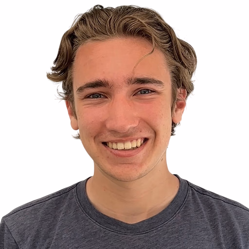 Zach Riiff headshot